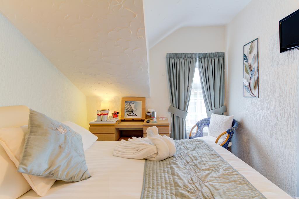 Гостевой дом The Strathdon 4*